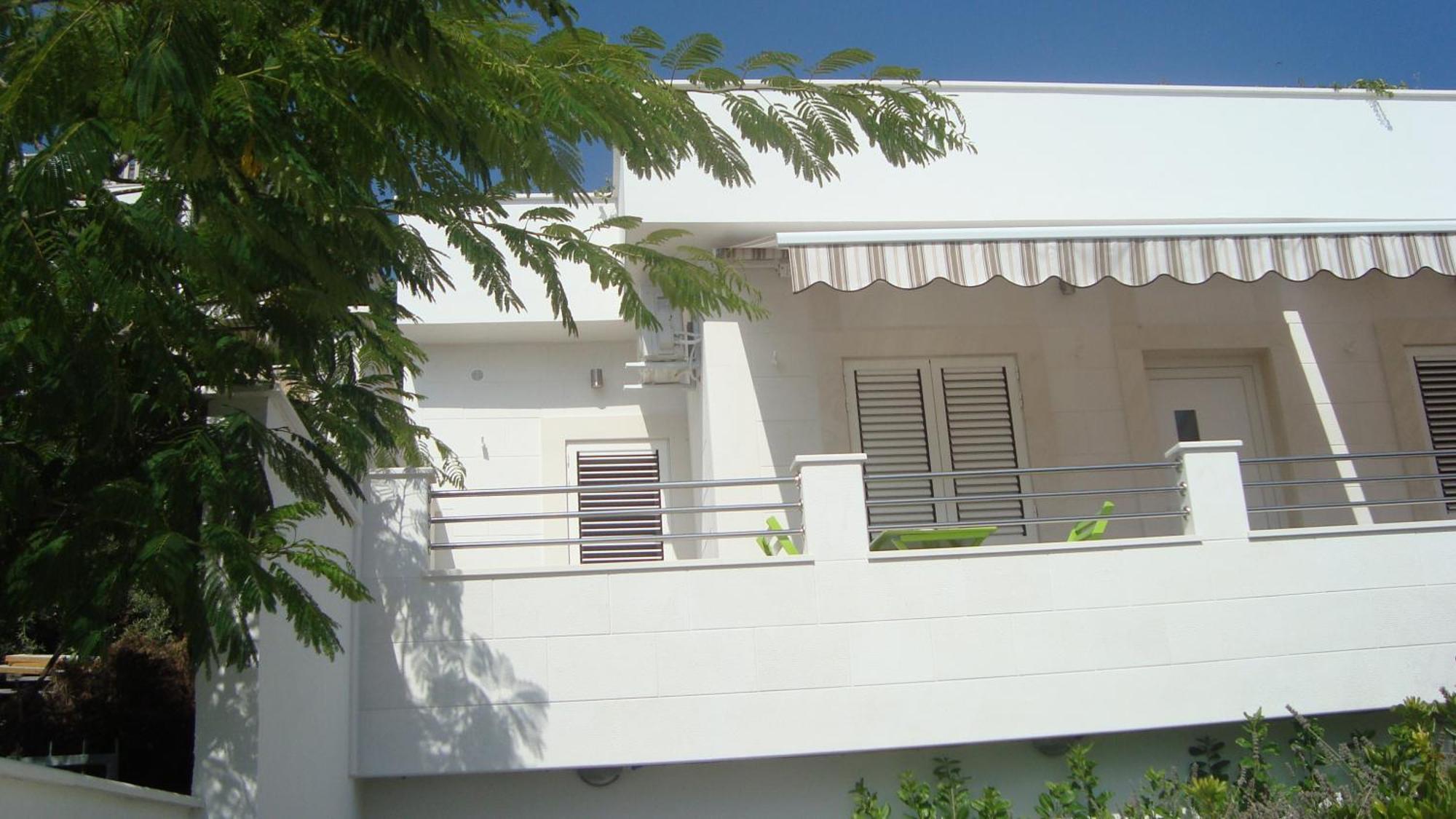 Apartments Niana With Heated Seawater Swimingpool Donji Okrug  Exterior foto