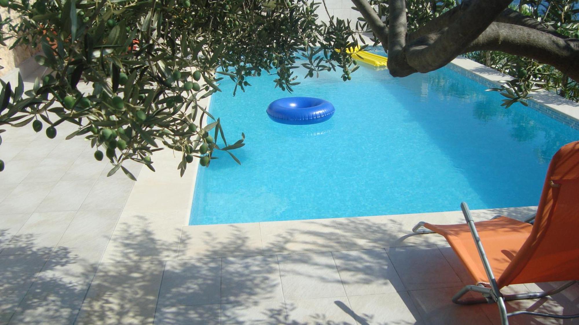 Apartments Niana With Heated Seawater Swimingpool Donji Okrug  Exterior foto