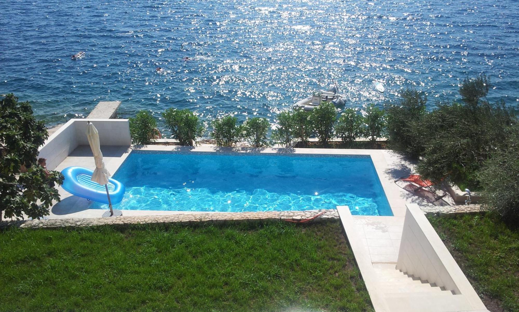 Apartments Niana With Heated Seawater Swimingpool Donji Okrug  Exterior foto